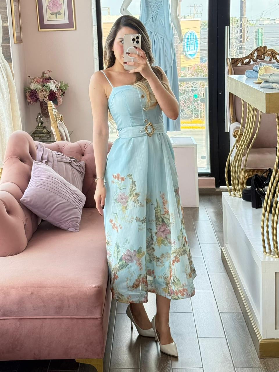 Vestido midi floral de tirantes