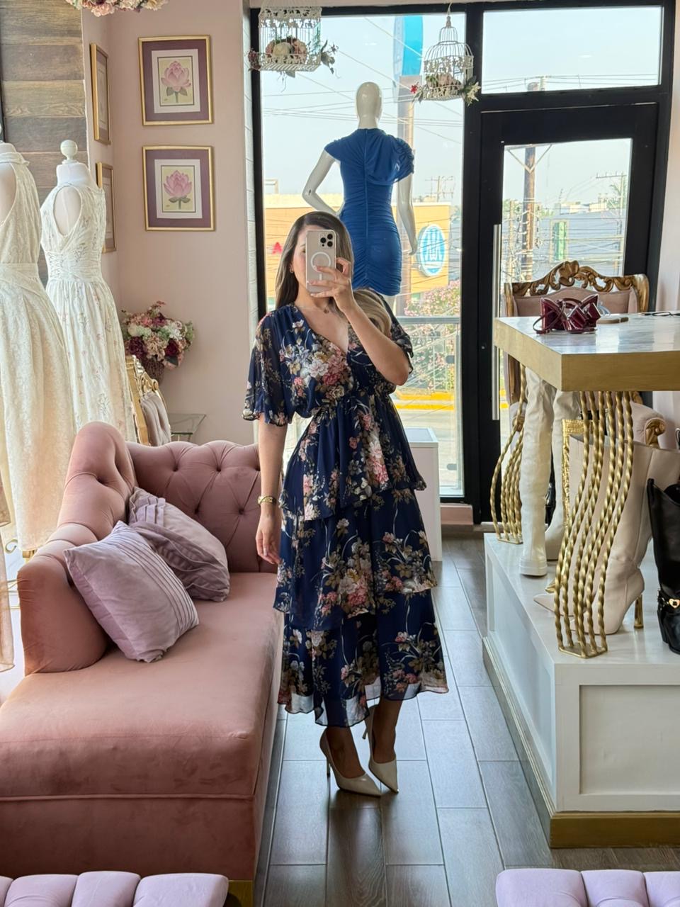 Vestido midi de olanes con estampado floral