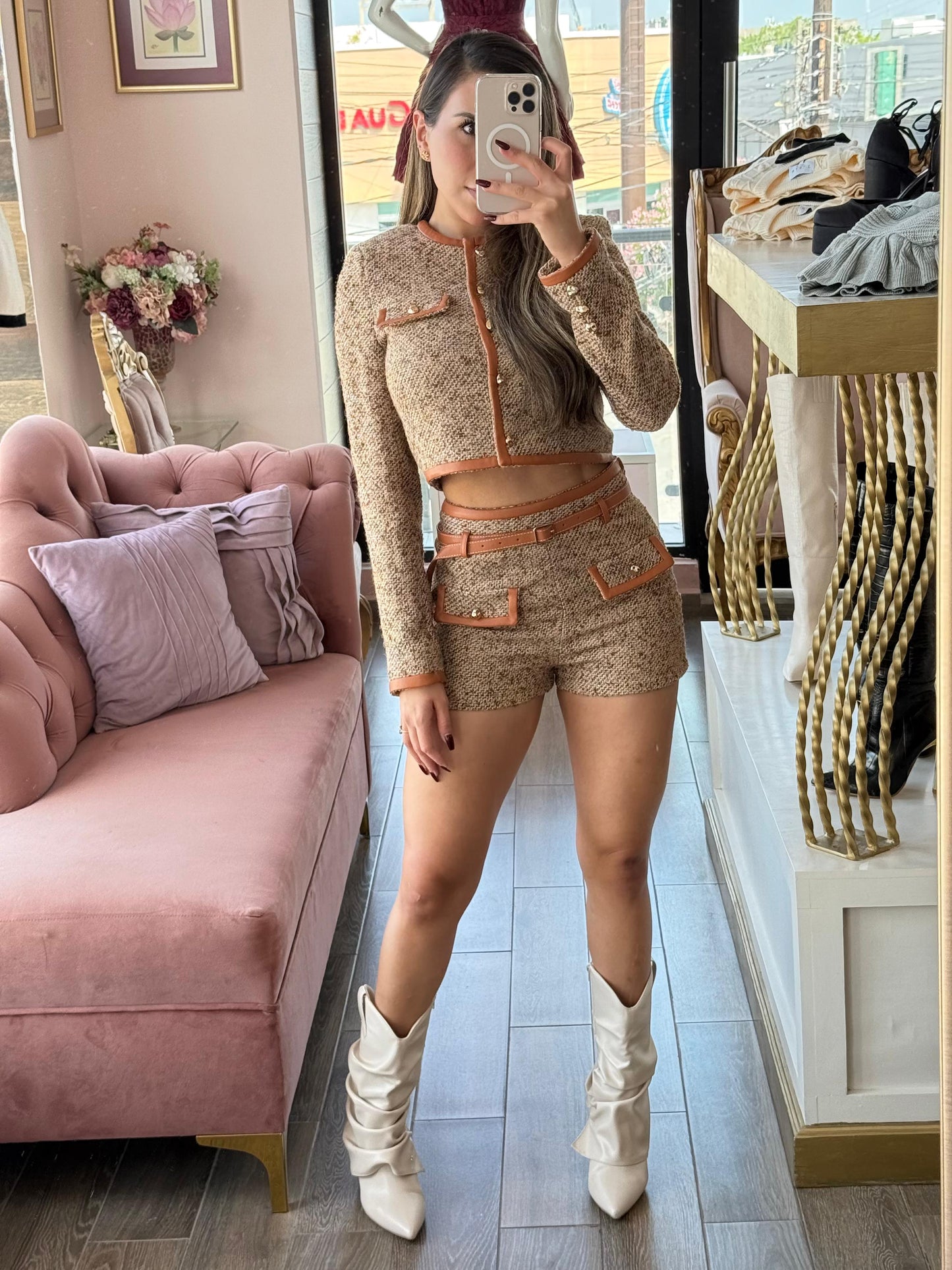 Set corto de tweed con detalles de vinipiel