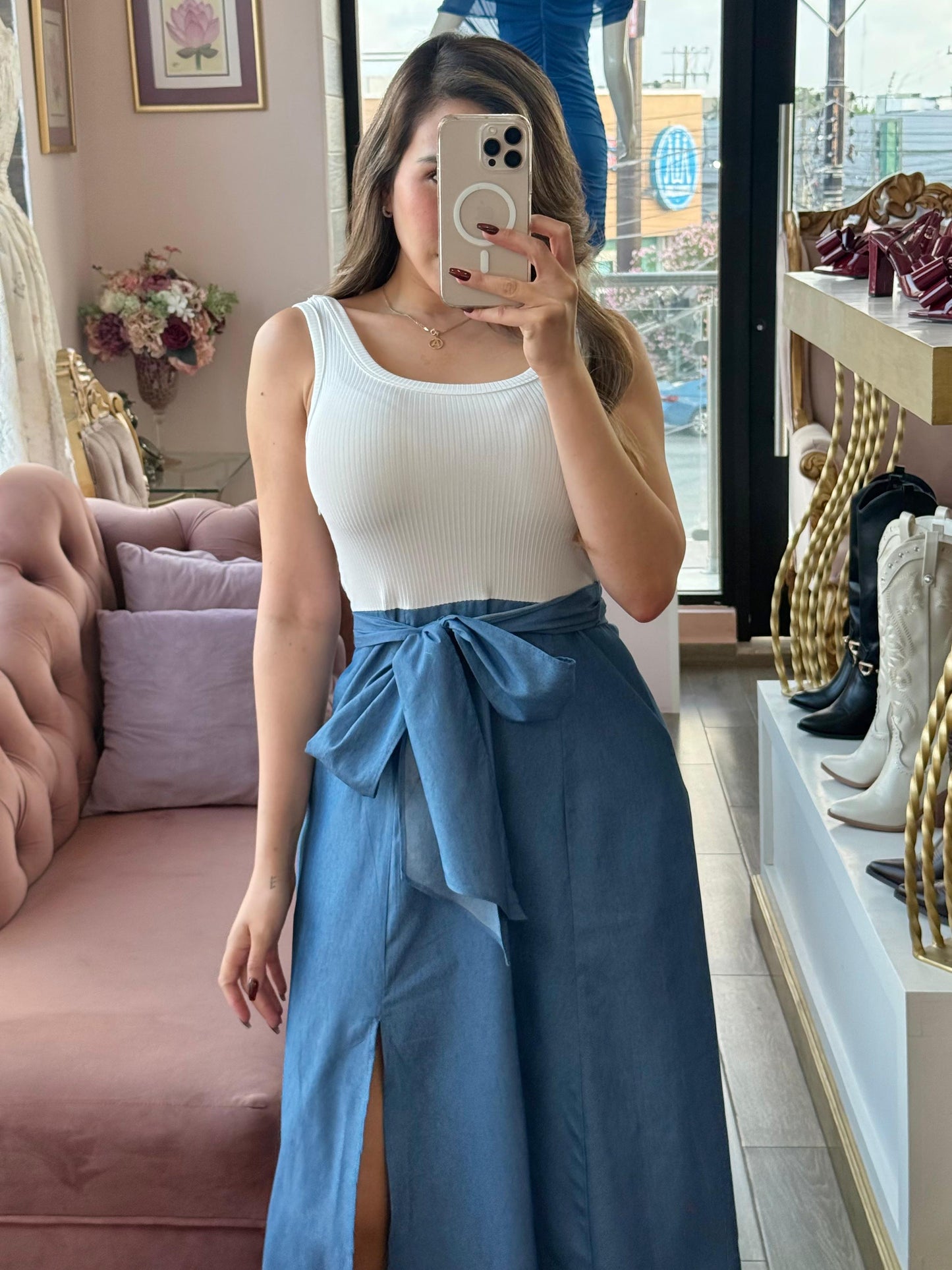 Vestido midi denim con abertura lateral