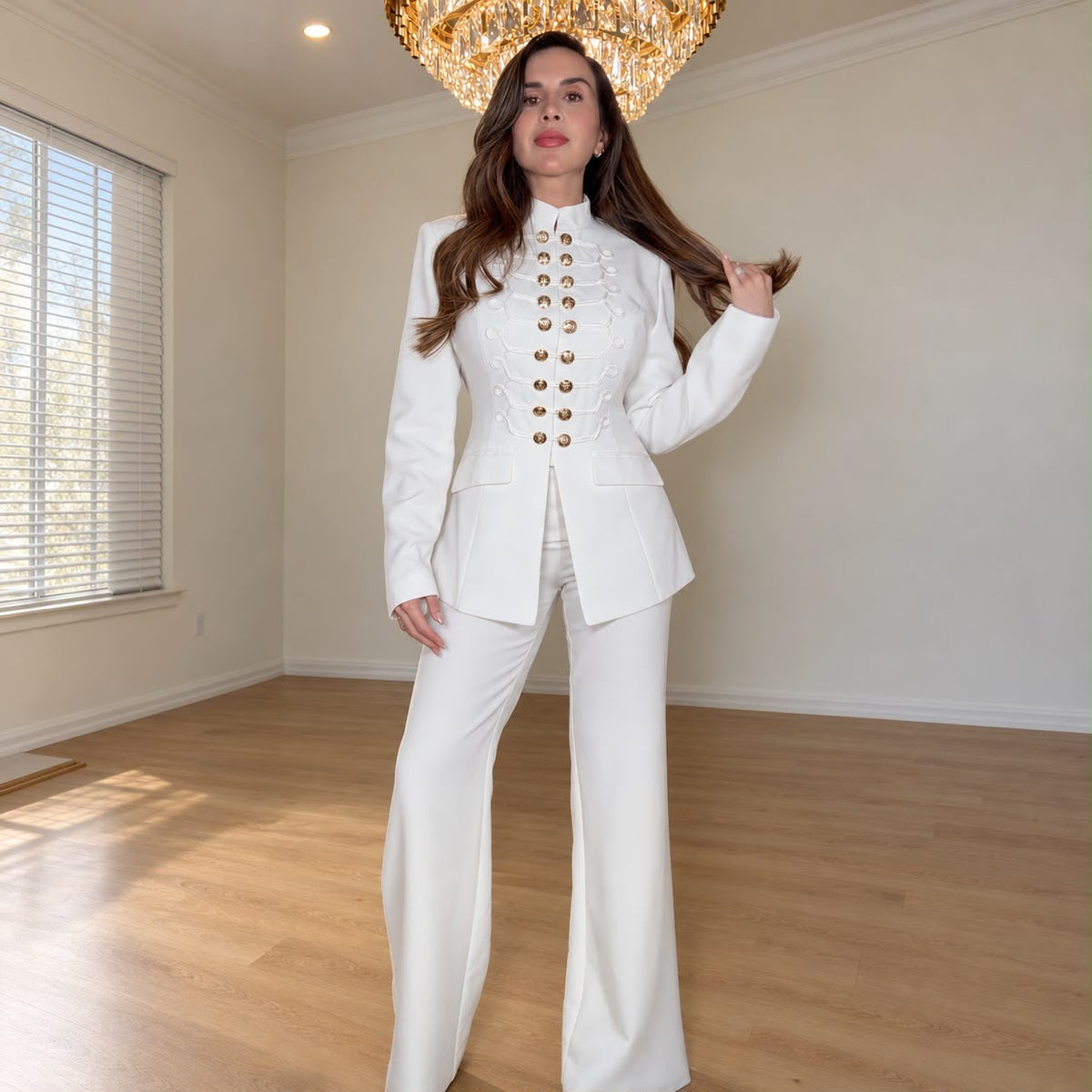 Set Maura White