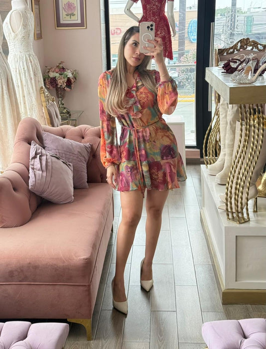 Vestido corto con olanes de estampado floral multicolor con escote V