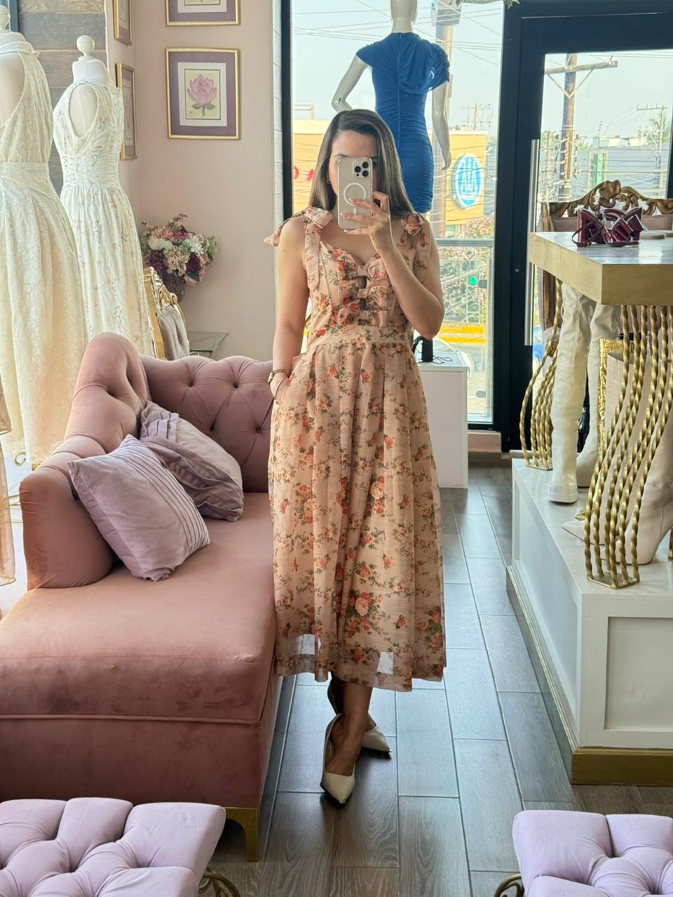Vestido midi floral con tirantes anudados