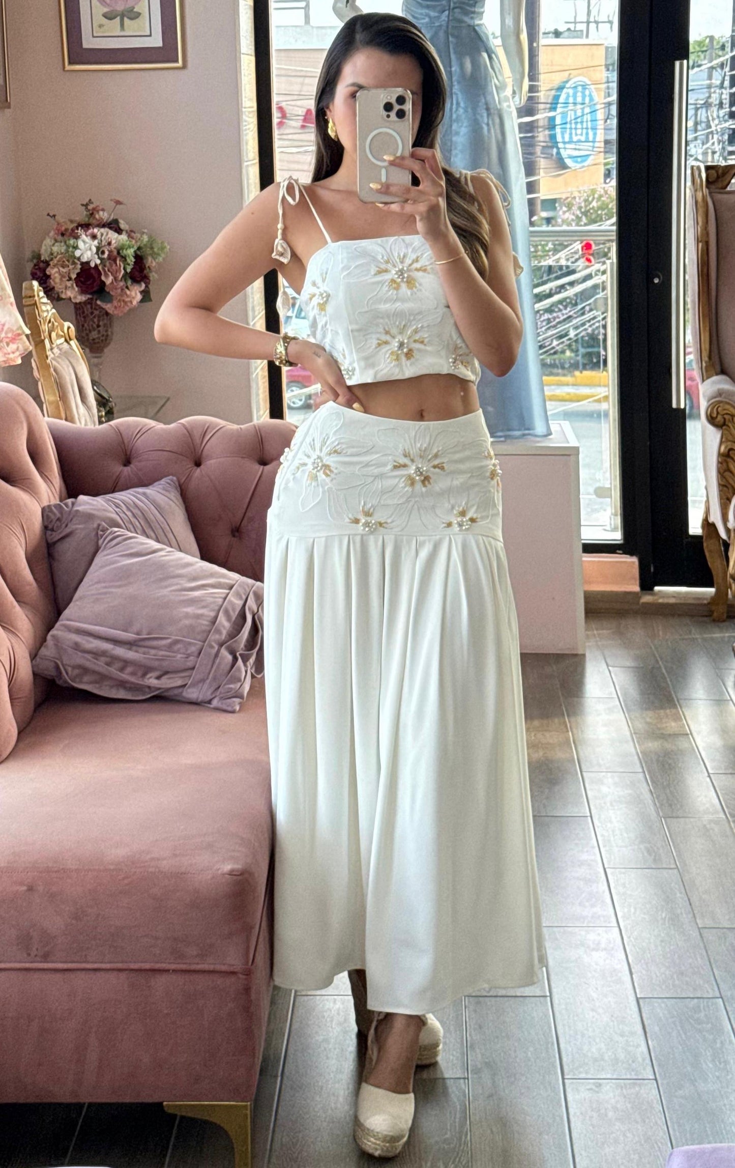 Set: Lucía