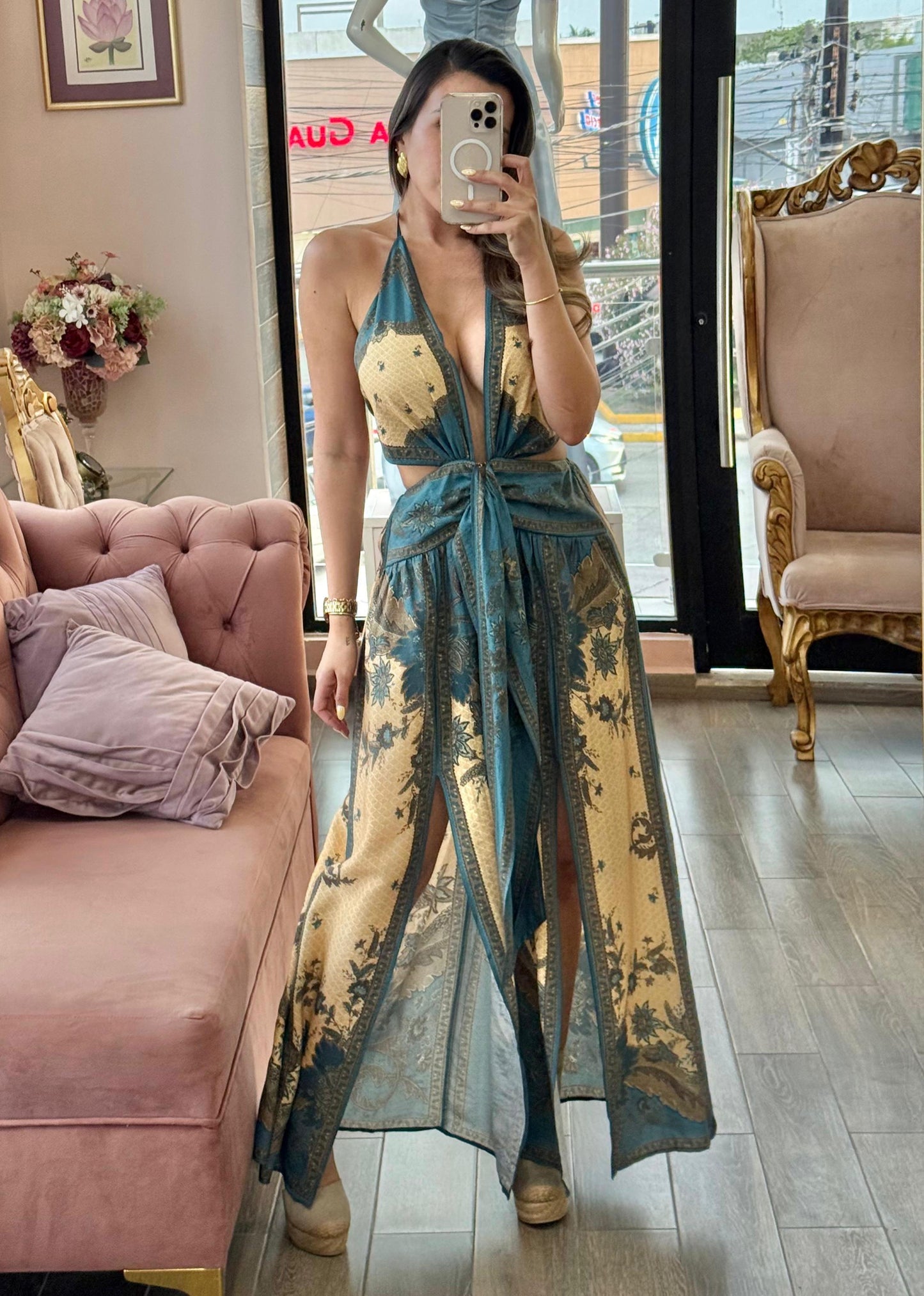 Jumpsuit: Aura
