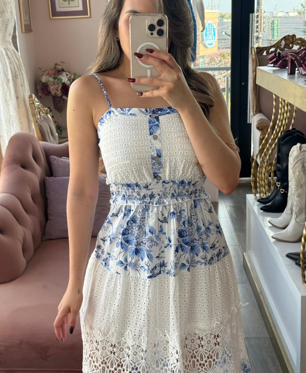 Vestido midi floral con encaje