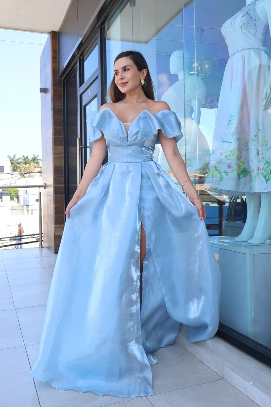 Vestido largo off-shoulder satinado con abertura frontal