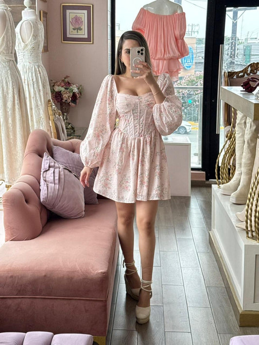 Vestido corto floral con corset de mangas abullonadas