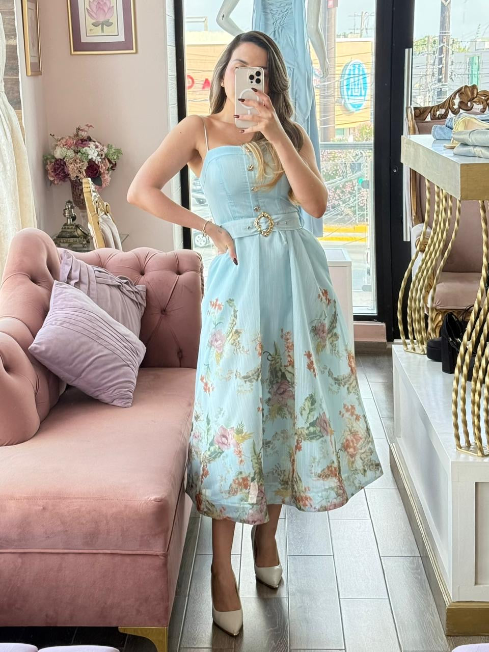 Vestido midi floral de tirantes