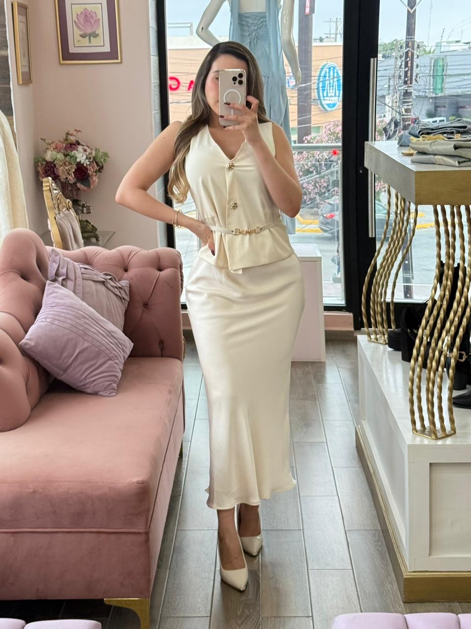 Vestido largo con cinturón sin mangas con escote V