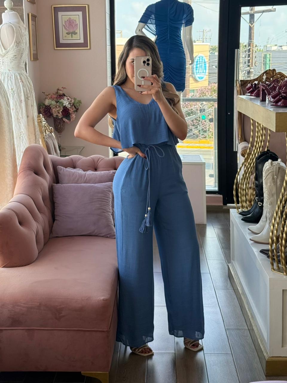 Jumpsuit con escote V de caída ligera