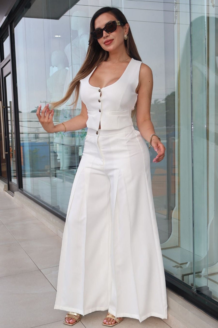 Set de escote profundo con pantalón de caída fluida
