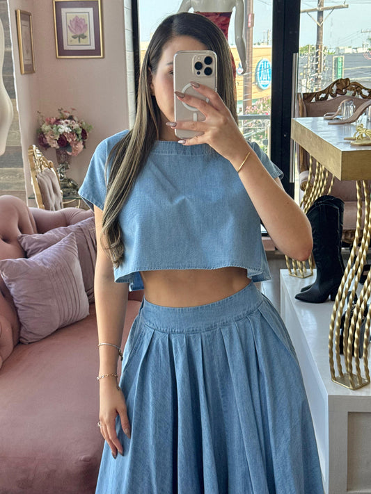 Conjunto Denim de Dos Piezas: Crop Top y Falda Midi