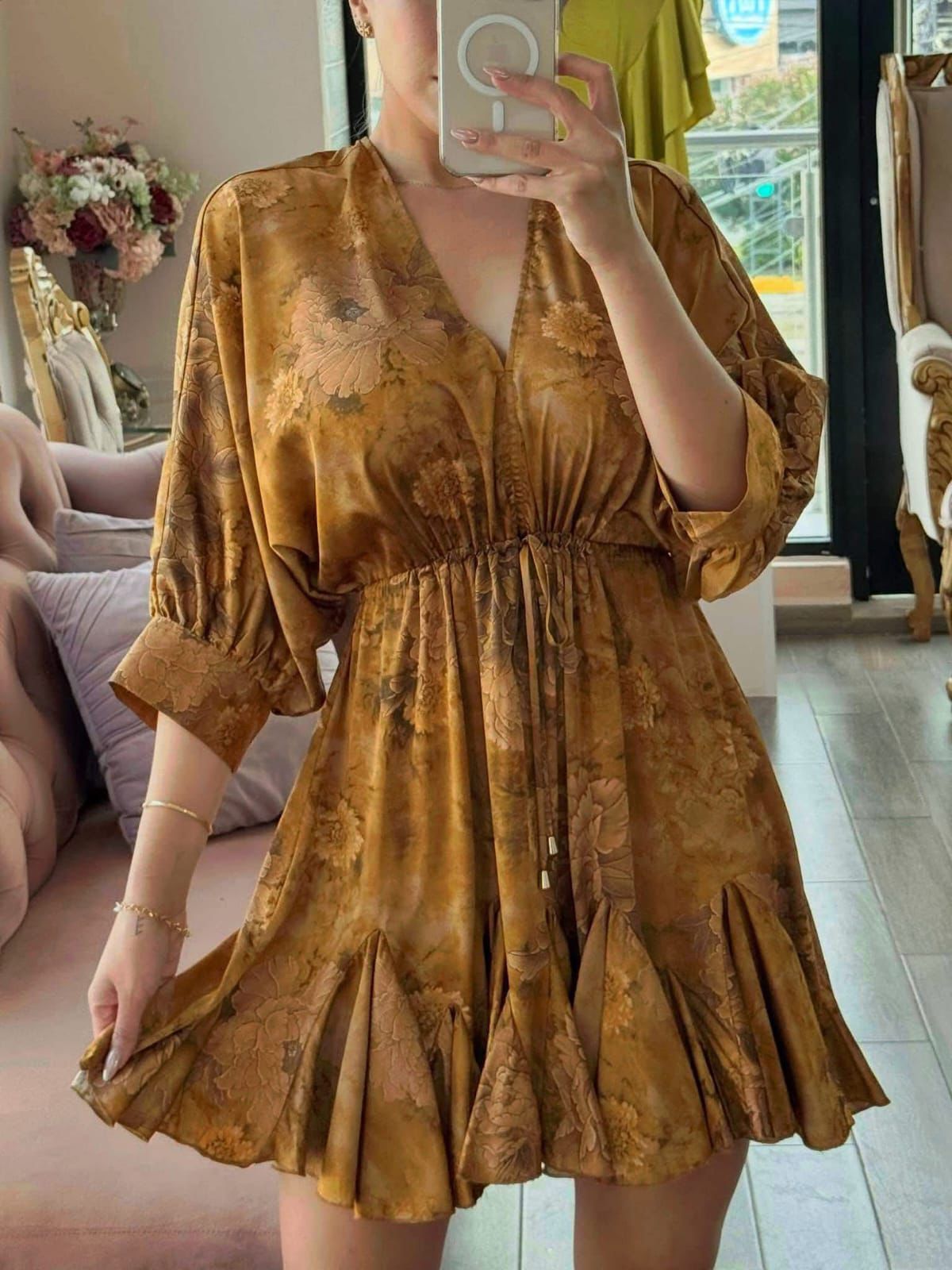 Vestido corto chedron satinado ajustable