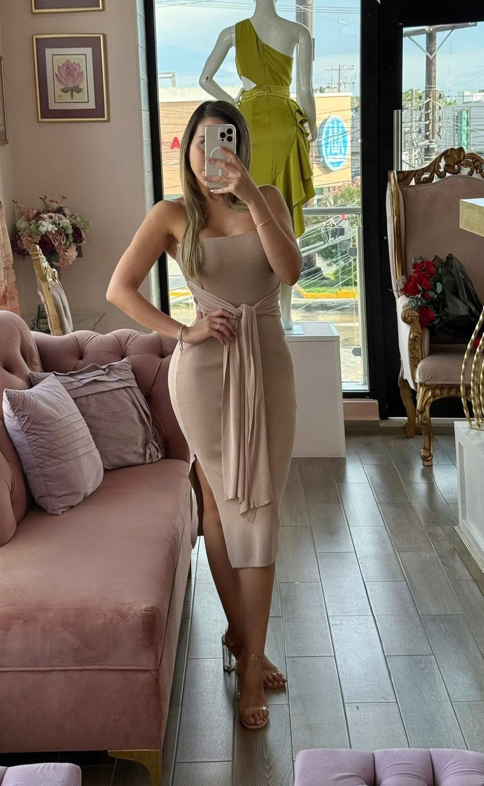 Vestido strapless con banda elástica superior