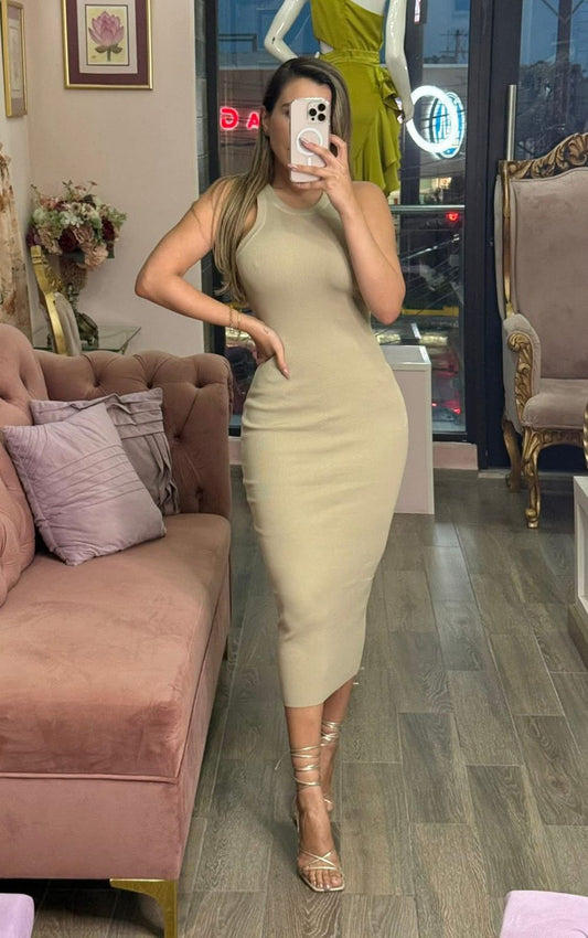 Vestido midi halter liso de punto