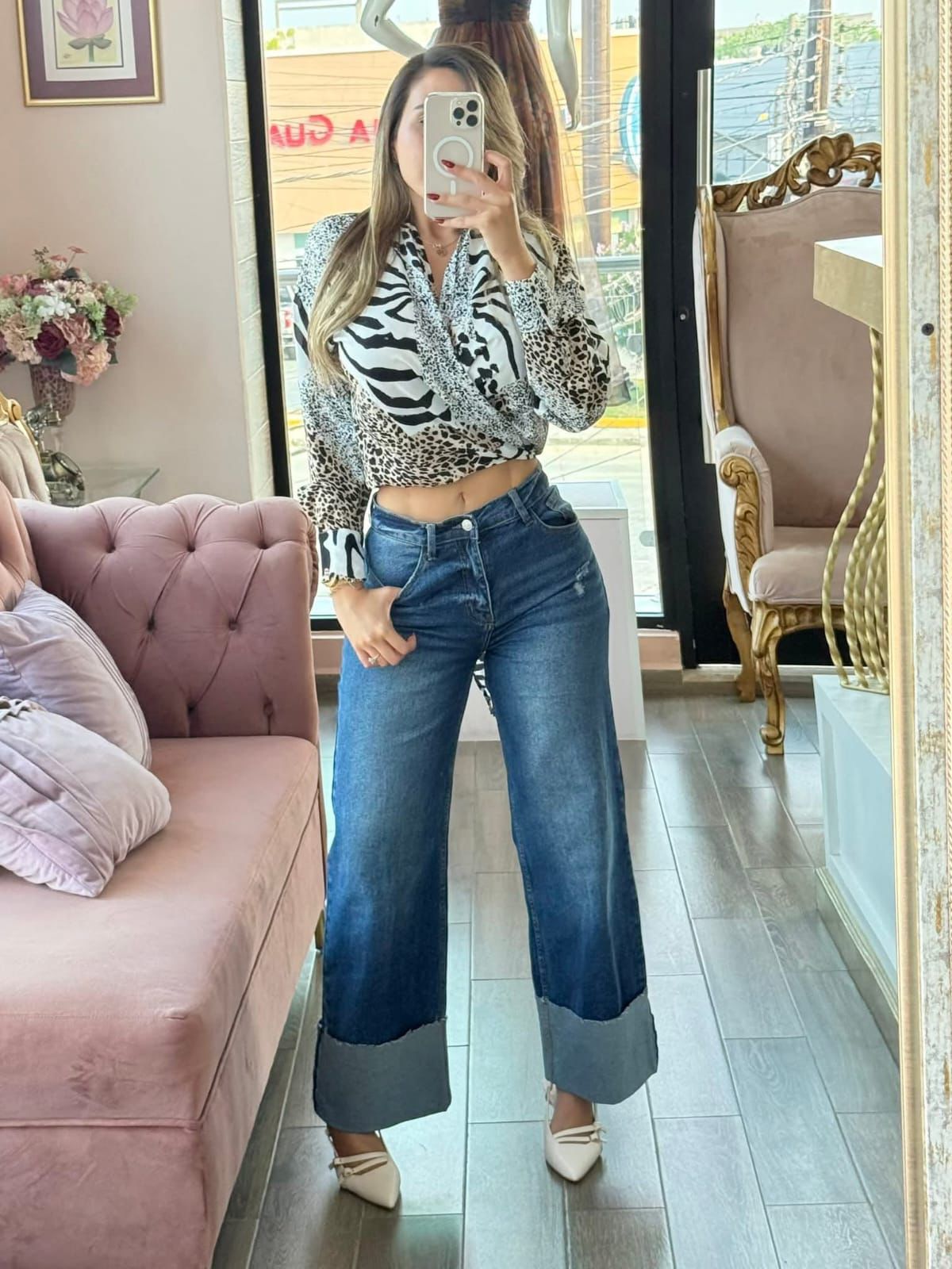 Blusa animal print y corte cruzado al frentex