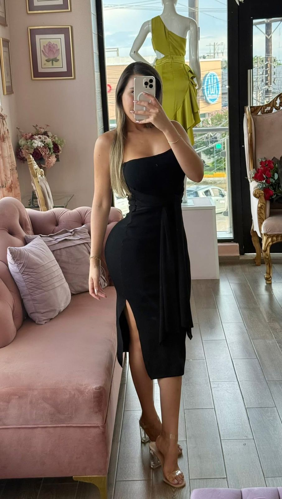 Vestido strapless con banda elástica superior