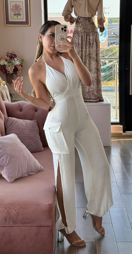 Jumpsuit largo con escote  halter y bolsillo laterales