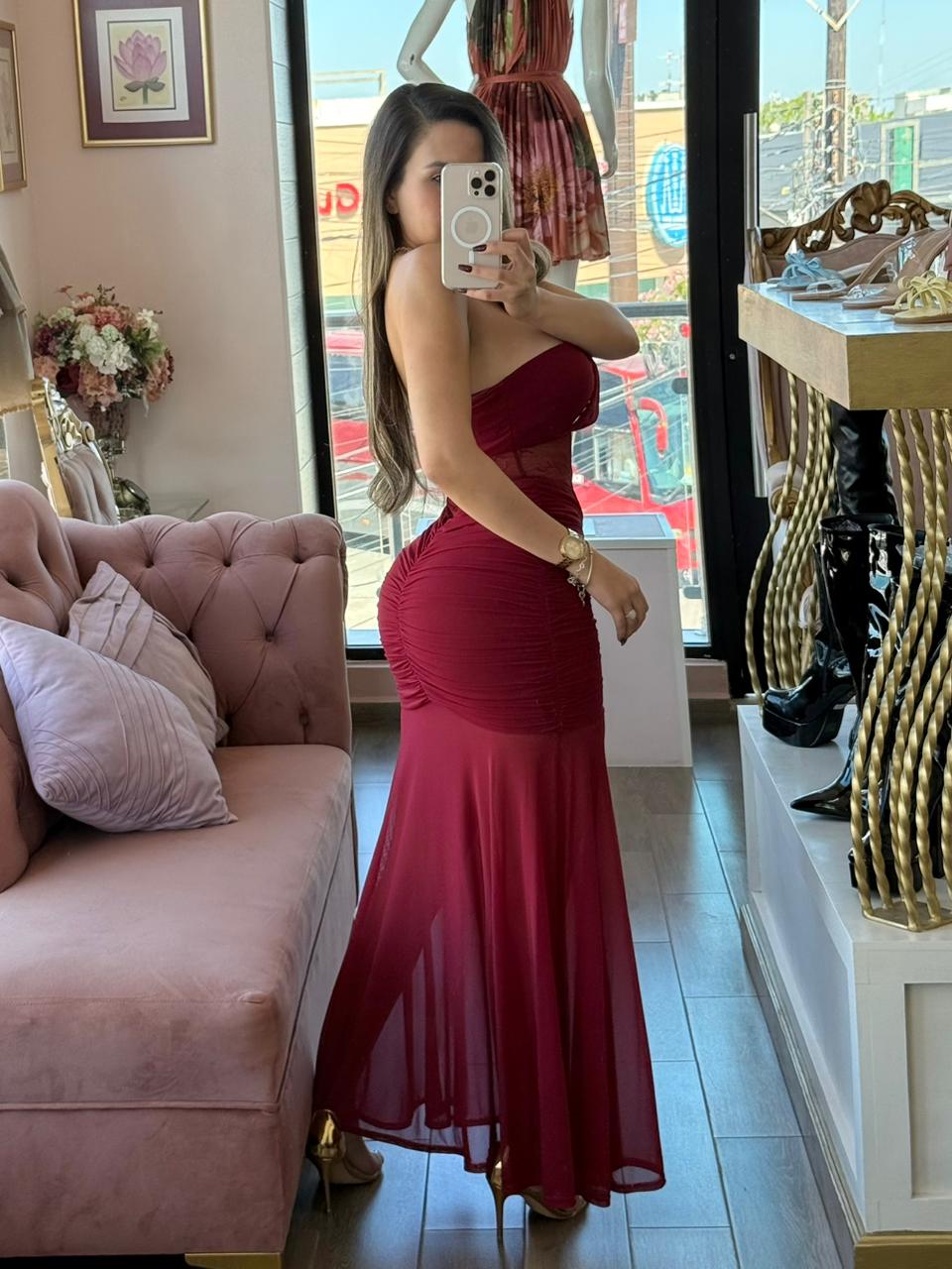 Vestido largo Strapless con encaje corte sirena
