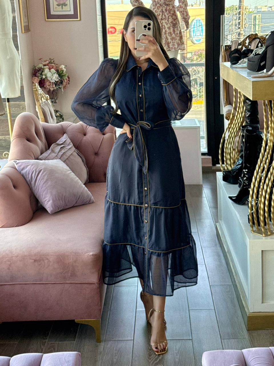 Vestido midi camisero manga de organza, caída en capas