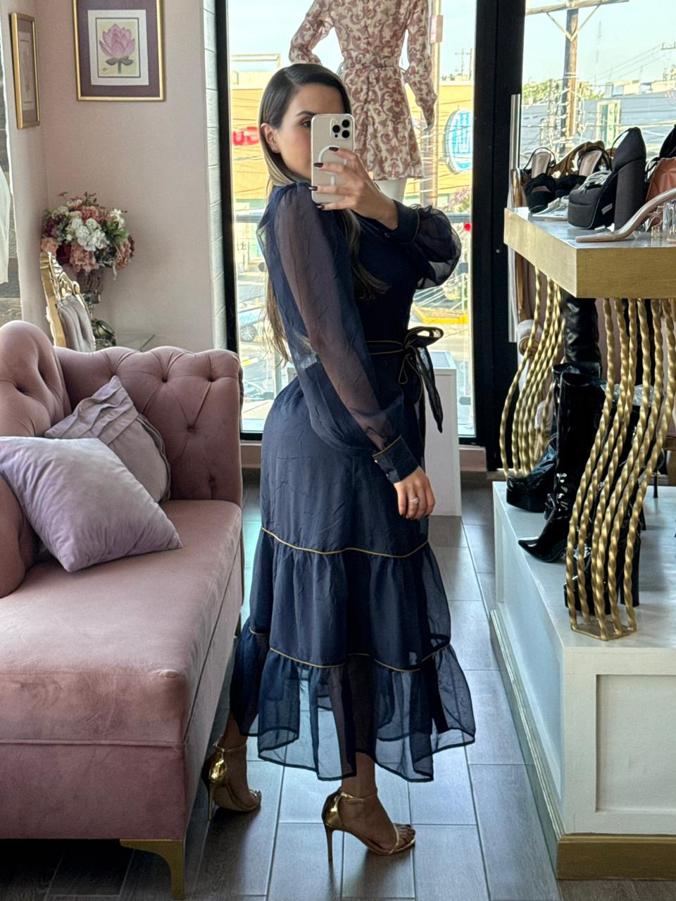 Vestido midi camisero manga de organza, caída en capas