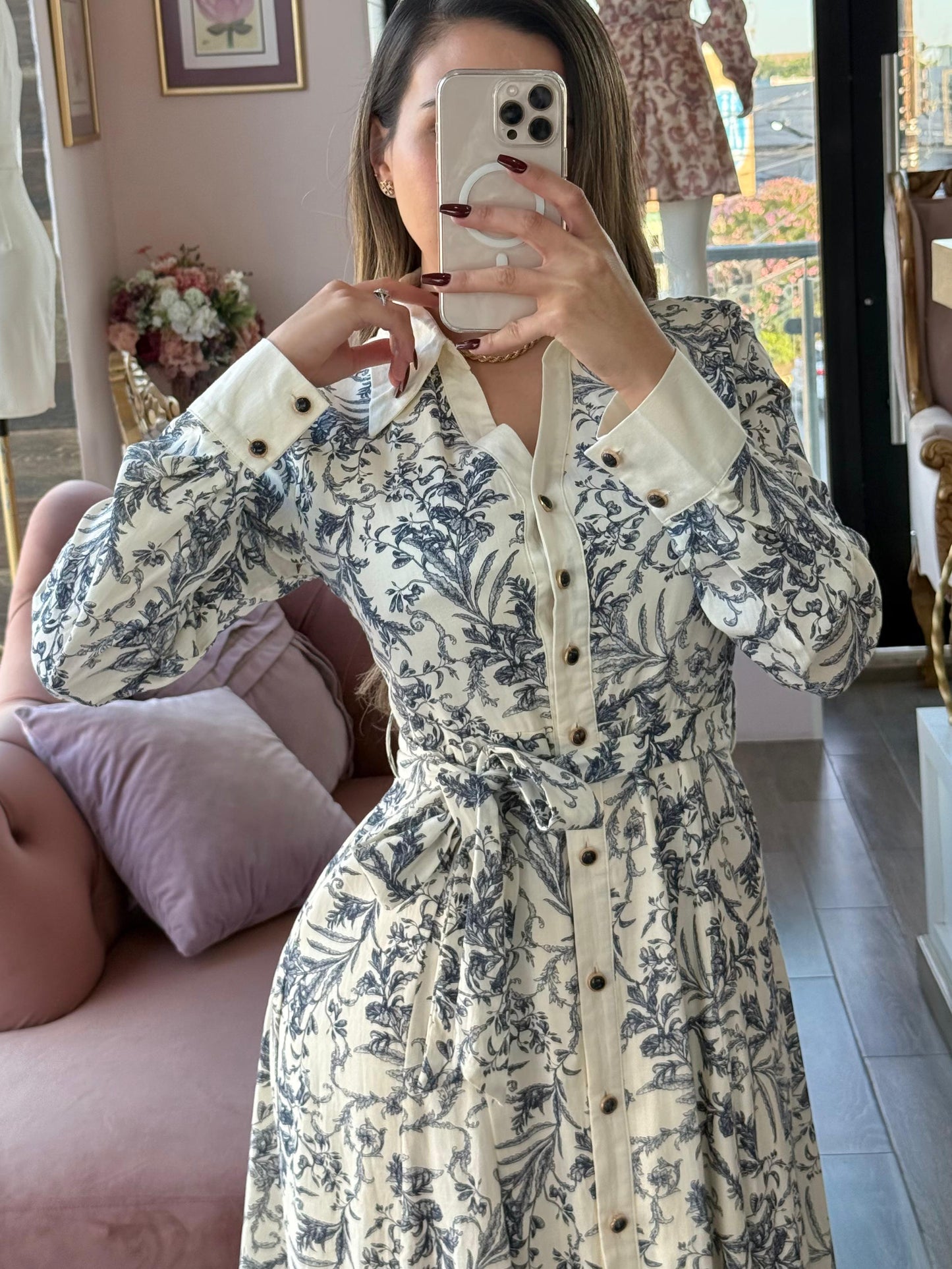 Vestido camisero con estampado floral clásico