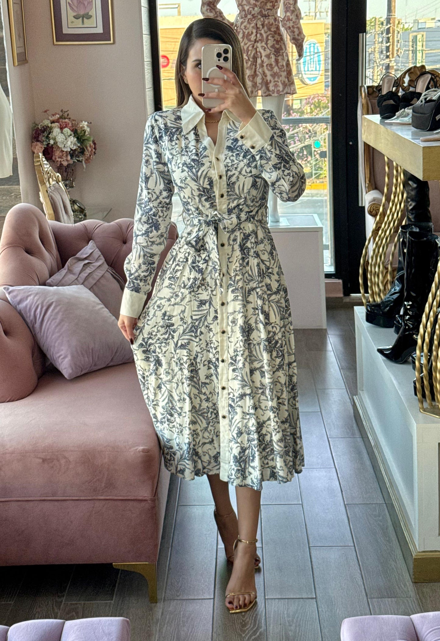 Vestido camisero con estampado floral clásico