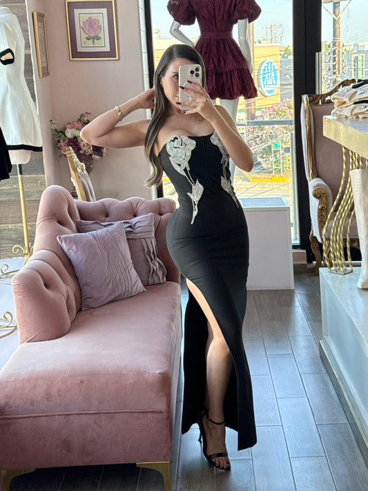 Vestido largo strapless con aplicaciones metálicas