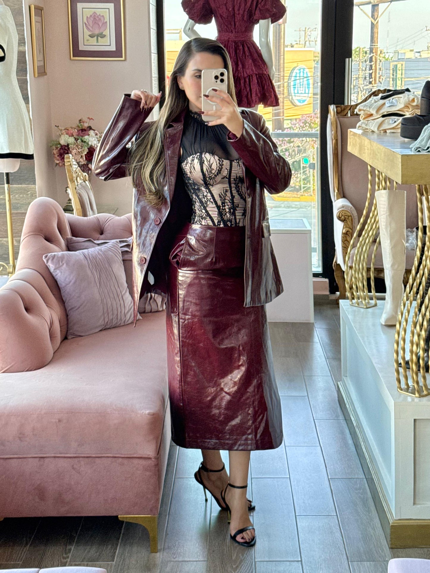 Falda midi efecto vinipiel