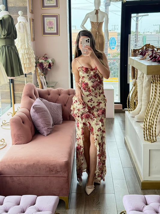 Vestido largo floral con abertura frontal