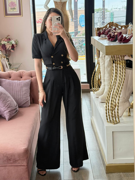 Jumpsuit negro tipo blazer manga corta con pantalón de caída amplia